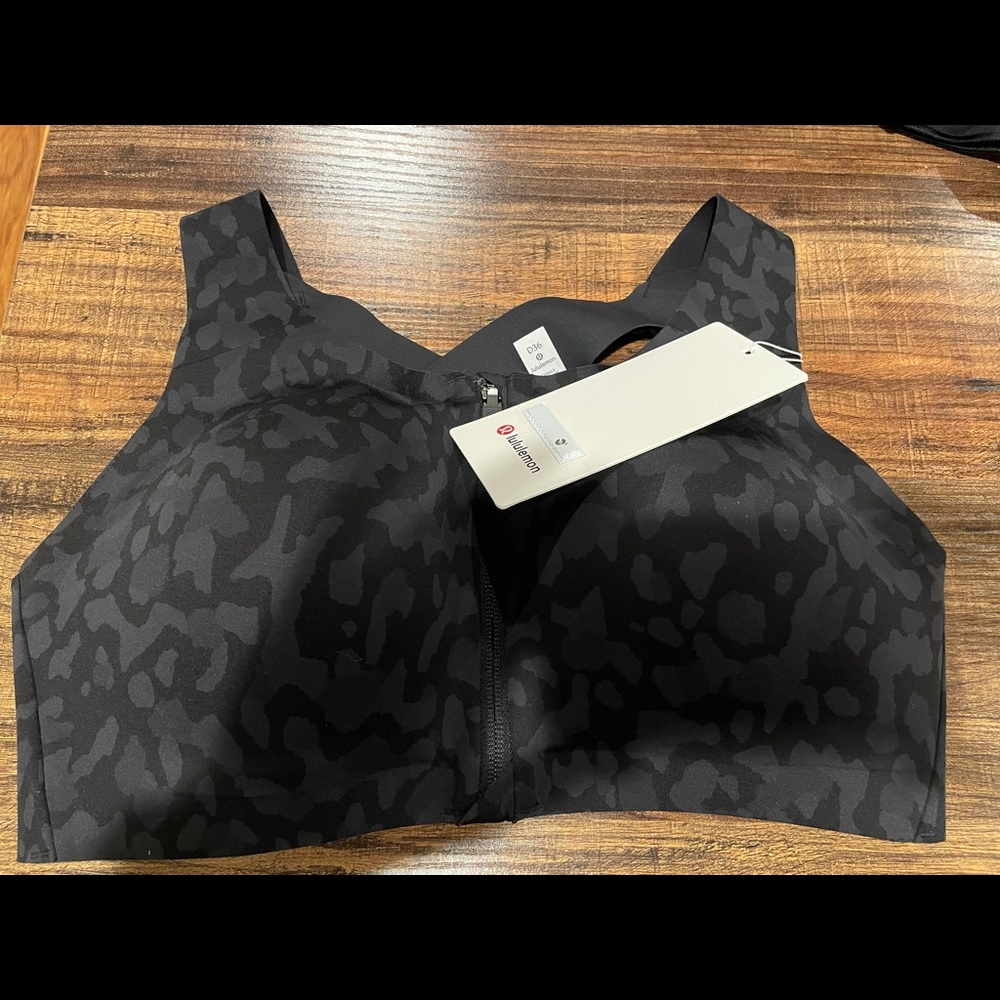 Lululemon Enlite Bra *Zip front